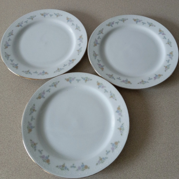 Crown Regent Bread and Butter Plates. - Picture 1 of 4